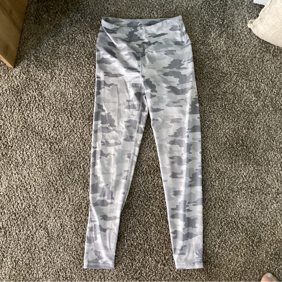 Pants - Camo Leggings